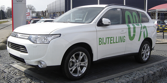 Mitsubishi Outlander PHEV adds vehicle-to-home power export capability