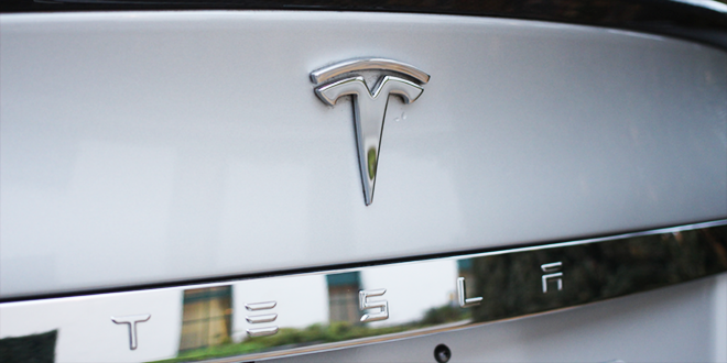 Tesla Model S (pestoverde-CC BY 2.0)