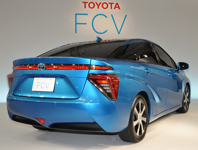Toyota Fuel Cell Vehicle2