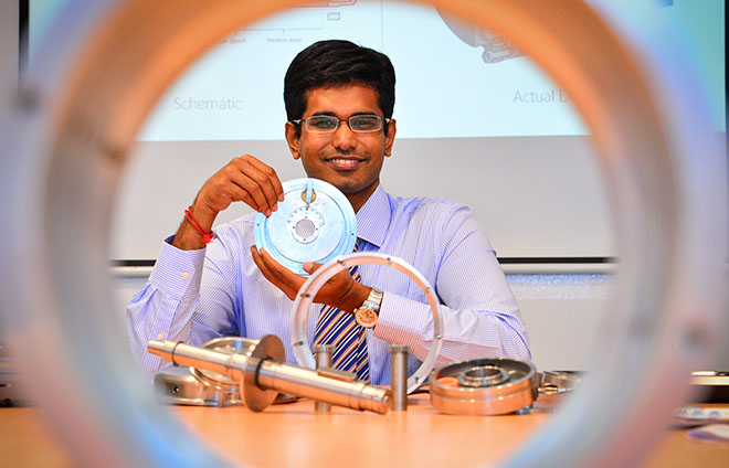 Image2-Research Scholar Mr Satheesh Kumar from ERIAN and his award-winning invention 1
