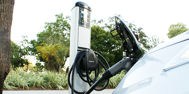 NIssan LEAF Charging (Charged)