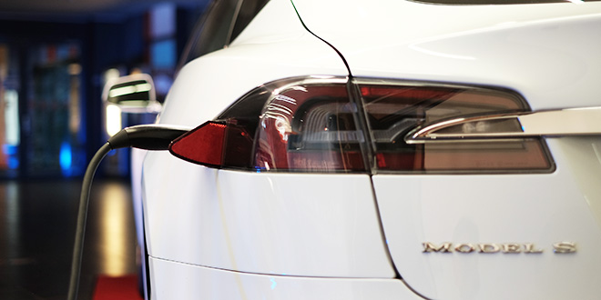 Model S Charging - Kārlis Dambrāns (CC BY 2.0) copy