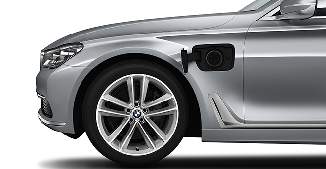 BMW’s eDrive powers four new plug-in hybrid models
