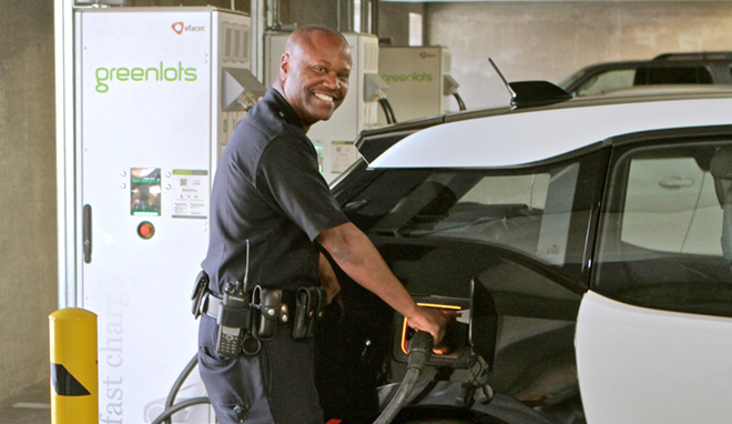 LAPD buys 100 BMW i3s, Greenlots to provide load-managed charging system
