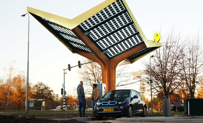 Fastned installs first urban fast charging station in The Hague