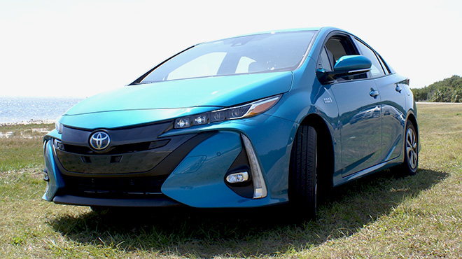 Peppy young filly meets old workhorse: Prius Prime vs 2006 Prius