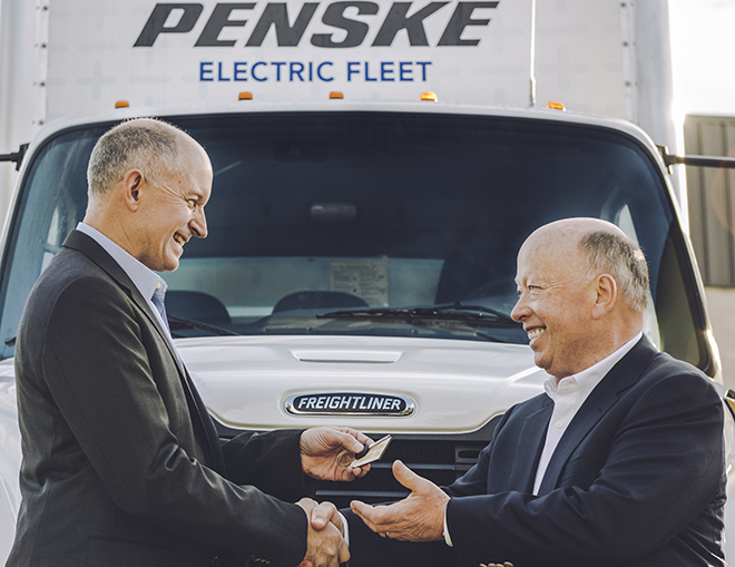 Daimler delivers first Freightliner electric commercial truck to Penske