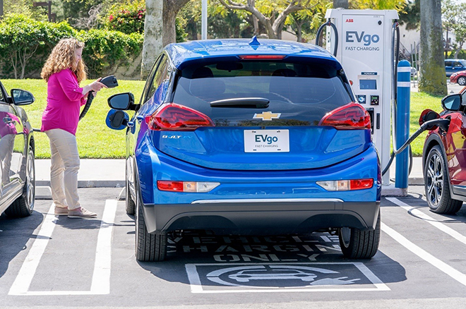 ﻿EVgo and Electrify America sign interoperability agreement to allow drivers to charge on both networks