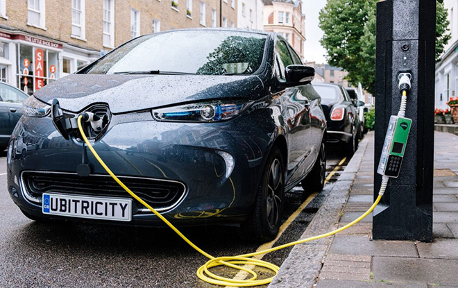Oil companies buying up EV charging networks: Shell acquires ubitricity