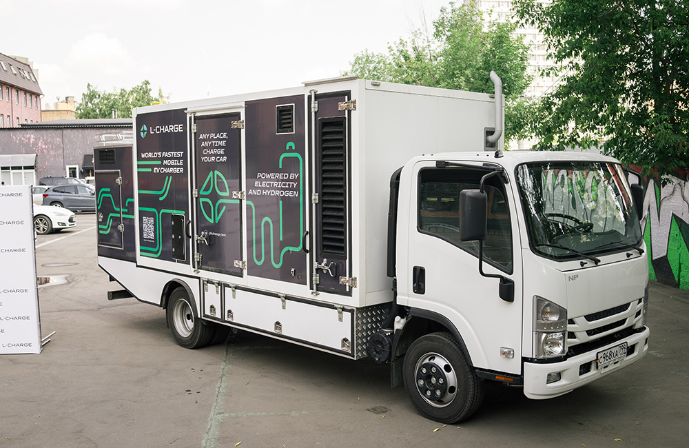 Russian startup develops LNG- and hydrogen-powered off-grid EV charger