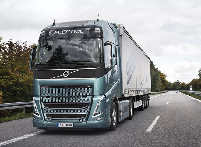 Charged EVs  Volvo's FH Electric heavy-duty truck proves range and energy  efficiency in independent testing - Charged EVs