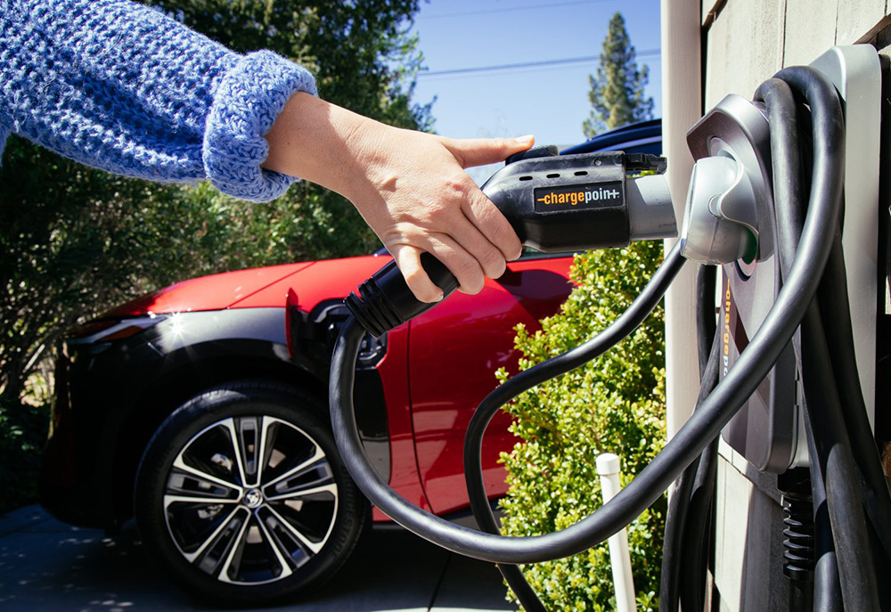 Toyota and ChargePoint partner to offer home and public charging