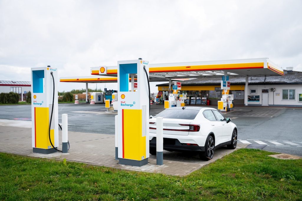 ABB to supply AC and DC charging stations to Shell