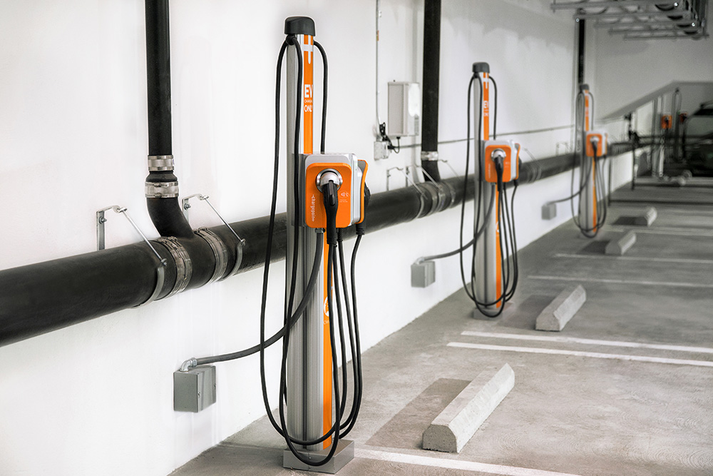 ChargePoint and partners to build hundreds of EV chargers at California condos and apartments
