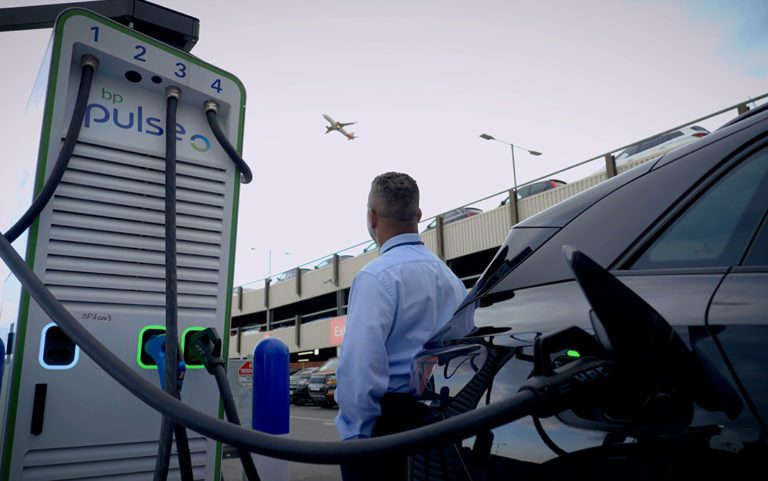 bp-pulse-Gatwick-fleet-charging-hub