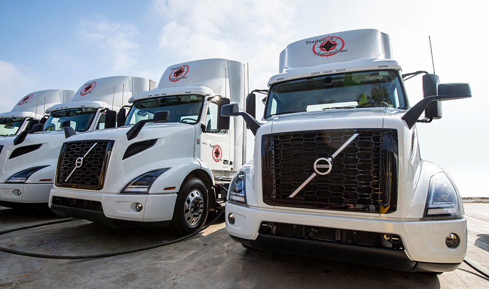 Tradelink Transport buys 15 Volvo VNR Electric trucks to serve ports of Los Angeles and Long Beach
