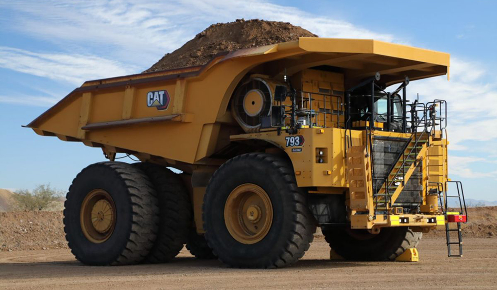 Caterpillar demonstrates battery-electric large mining truck, invests in sustainable proving ground