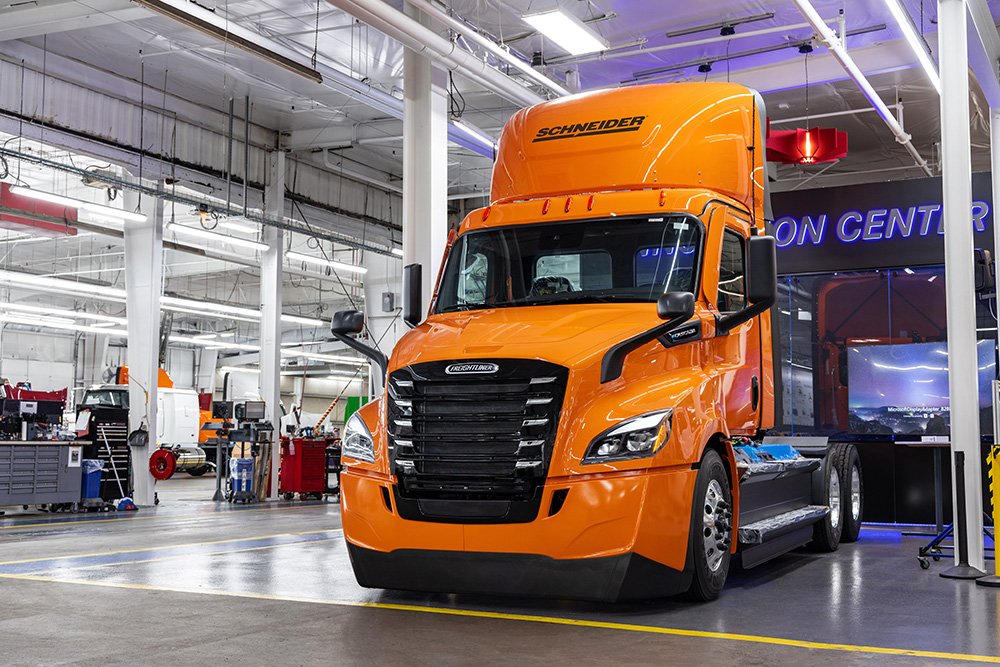 California logistics firm to add nearly 100 Freightliner electric trucks to its fleet