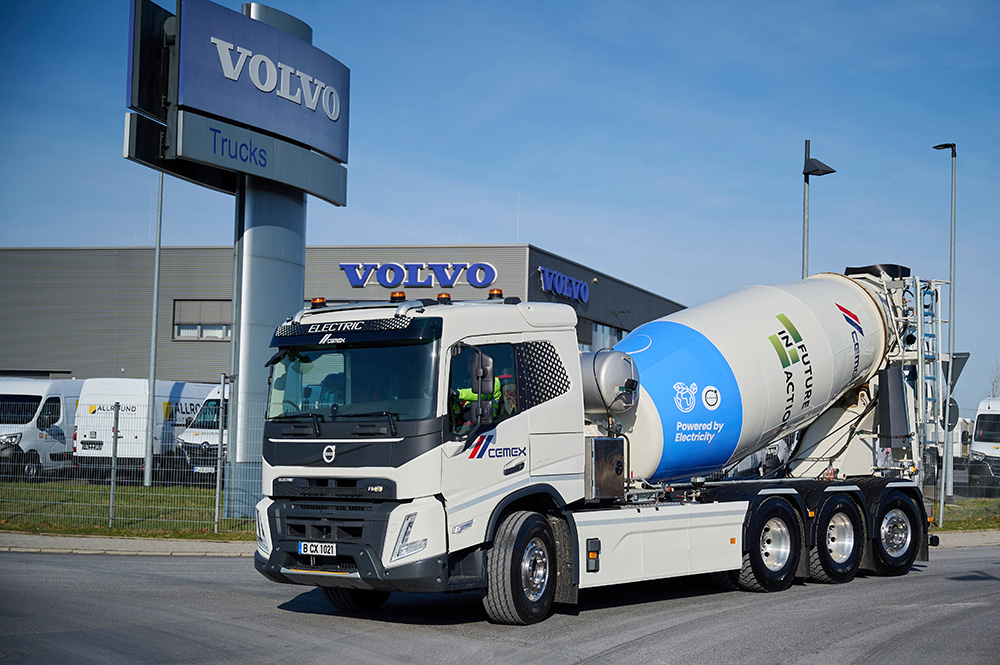 Volvo Trucks delivers heavy-duty electric concrete mixer truck to CEMEX