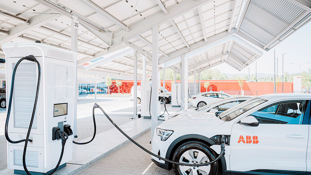 ABB’s new CogniEN delivers real-time data on EV charging station performance