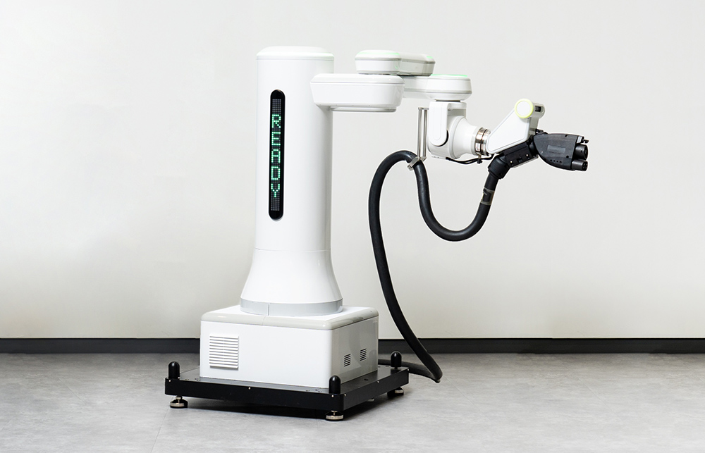 Hyundai develops an automatic charging robot for EVs