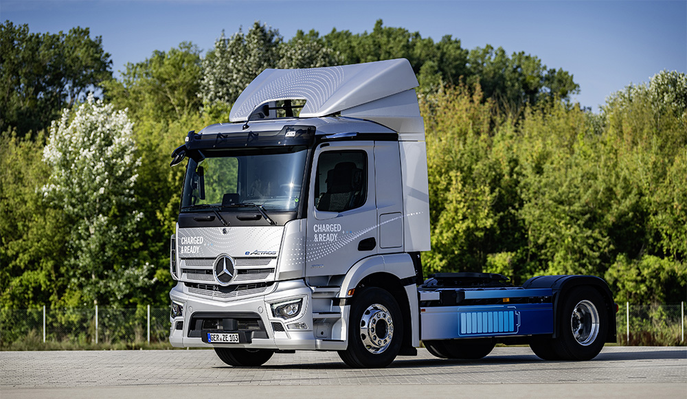 Mercedes-Benz eActros 300 Tractor makes 3,000 km road test run from Germany to Turkey