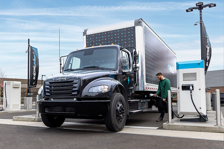 Michigan collaborates with Daimler Truck and DTE Energy to build “the truck stop of the future”