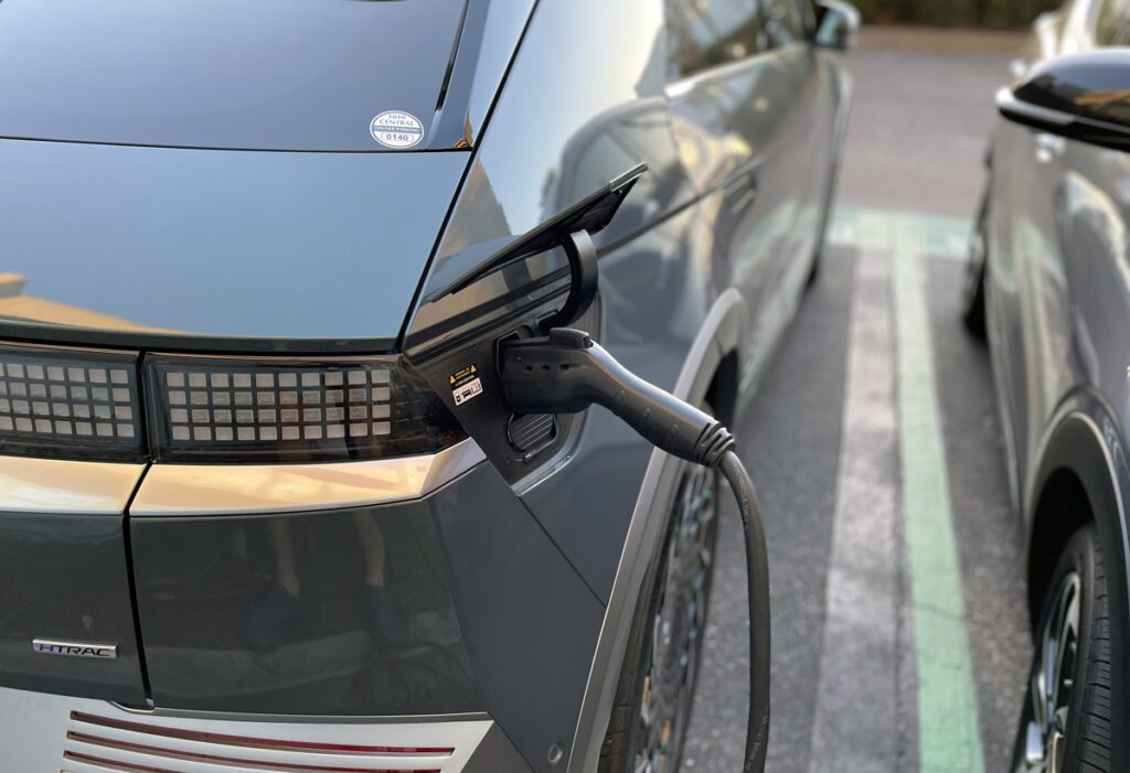 Kentucky imposes monthly tax on free public EV charging