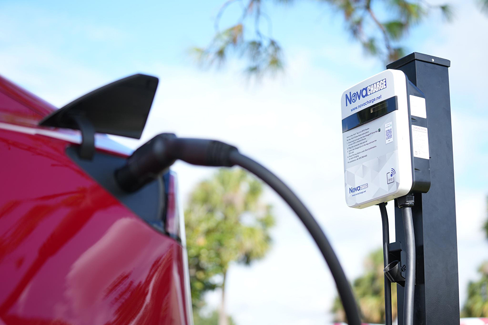 Comcast, NovaCHARGE collaborate on smart EV charging tech