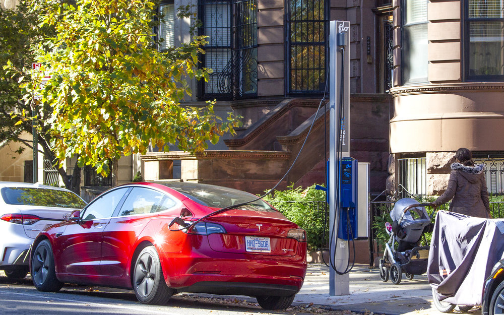 Is curbside charging the solution for the Plight of the Drivewayless?