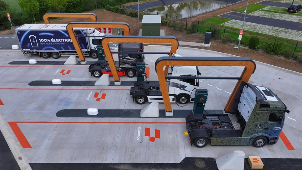 Daimler/Traton/Volvo JV opens heavy-duty EV charging hubs in France and Sweden