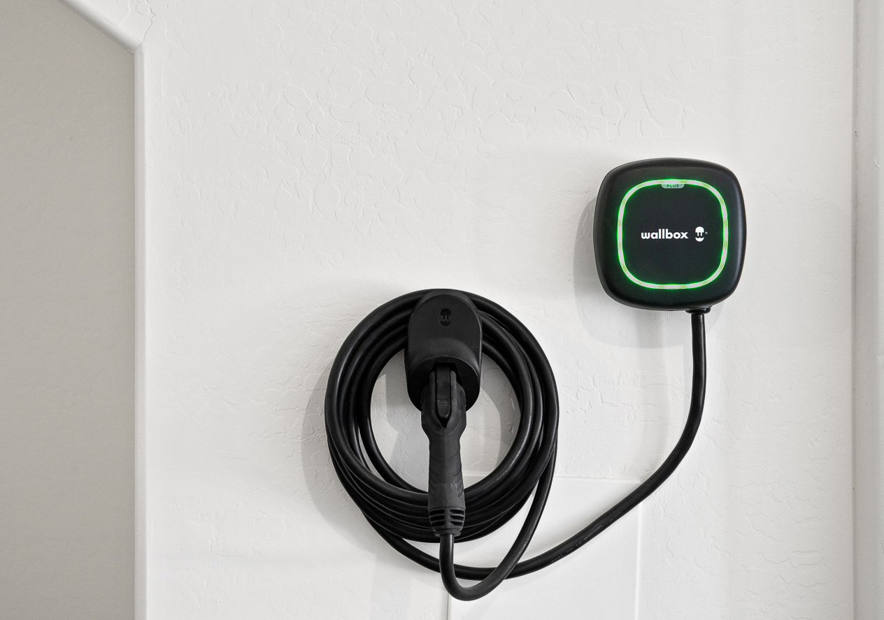 In Arizona townhouse project, an EV charger in every garage – Charged EVs