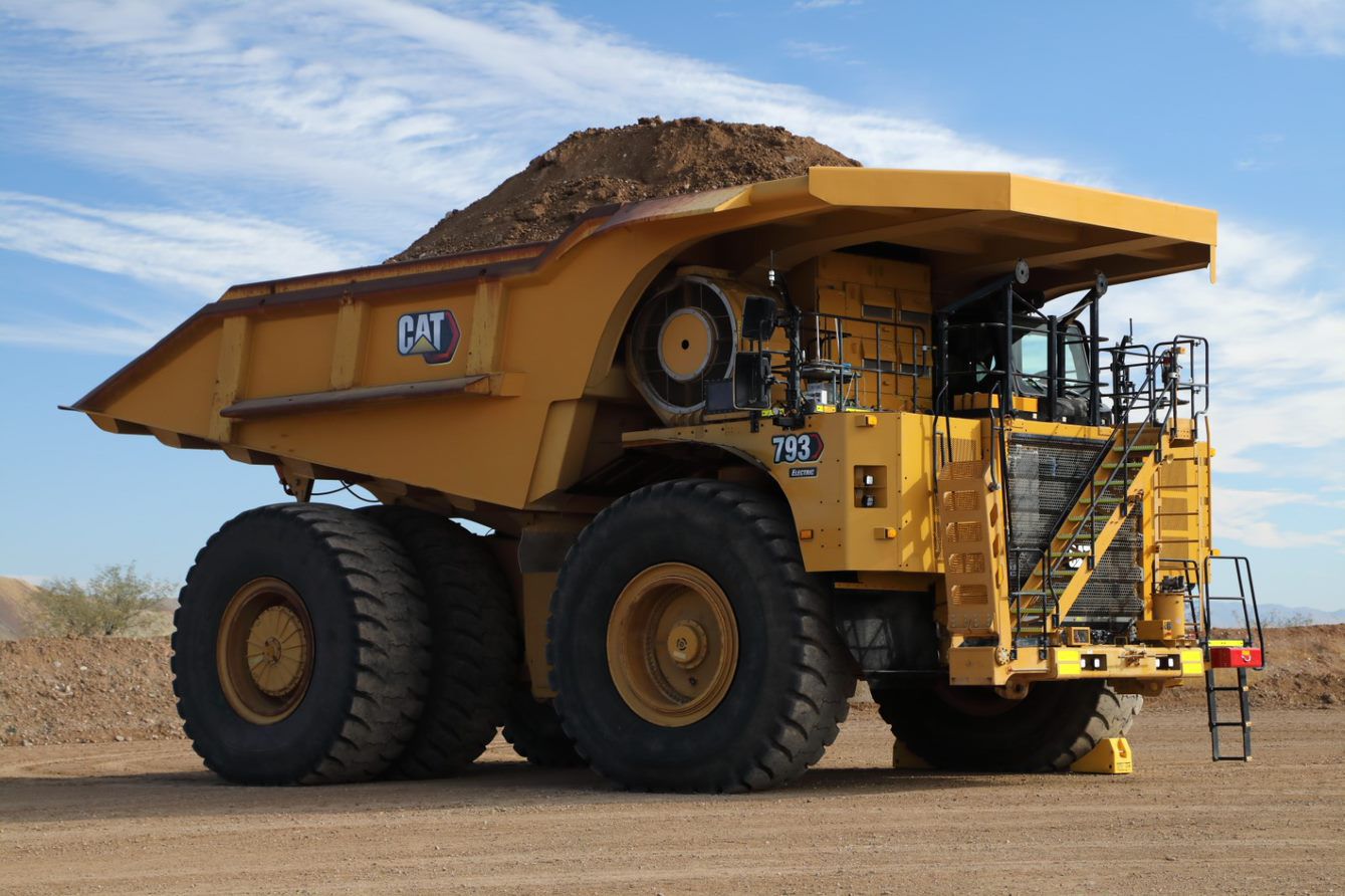 Caterpillar designing Cat 793 mining truck platform with powertrain flexibility from diesel to electric – Charged EVs