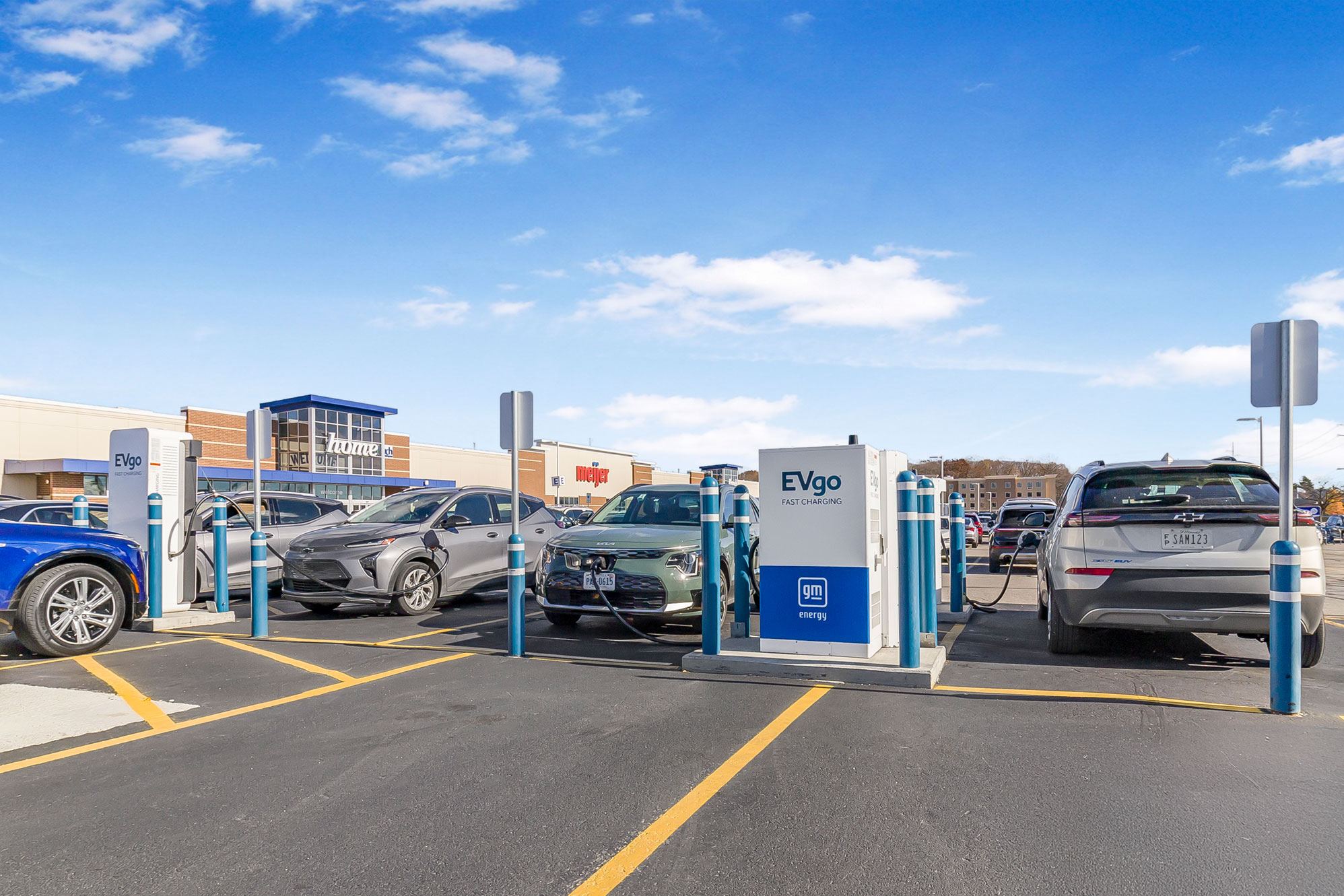 EVgo to install up to 480 new fast EV charging stalls at Meijer grocery stores in the Midwest – Charged EVs