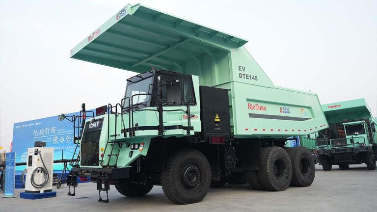 electric-truck-oyu-tolgoi