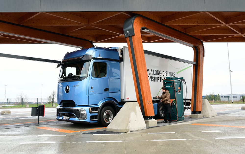 Daimler/Traton/Volvo joint venture Milence opens first truck charging hub in Germany