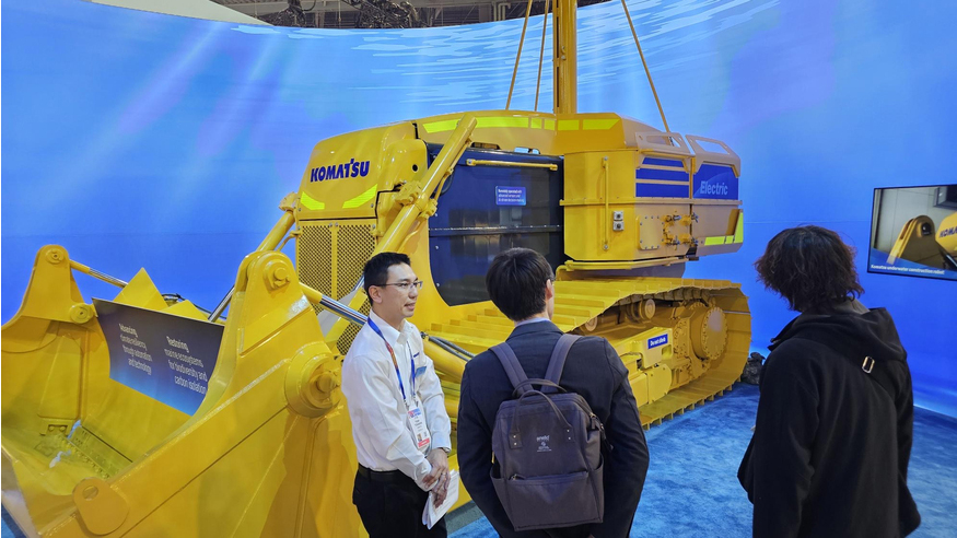 Komatsu unveils new autonomous electric underwater bulldozer