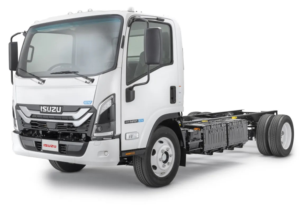 Isuzu begins customer deliveries of its NRR-EV Class 5 electric truck