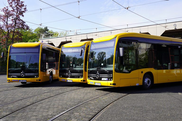 Daimler Buses liefert fünf elektrische eCitaro Busse an Darmstädter Verkehrsunternehmen HEAG mobilo

Daimler Buses supplies five electric eCitaro buses to Darmstadt transport company HEAG mobilo