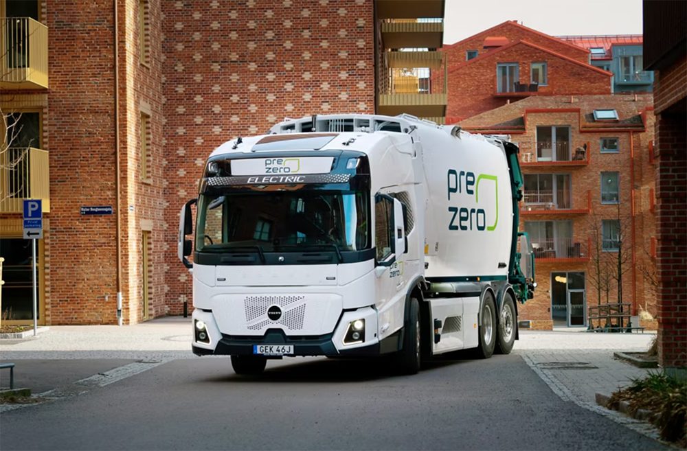 Volvo sells 35 electric trucks to Swedish waste management company