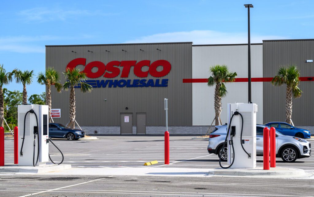 Electric Era installs 200-kW battery-backed EV chargers in just 54 days