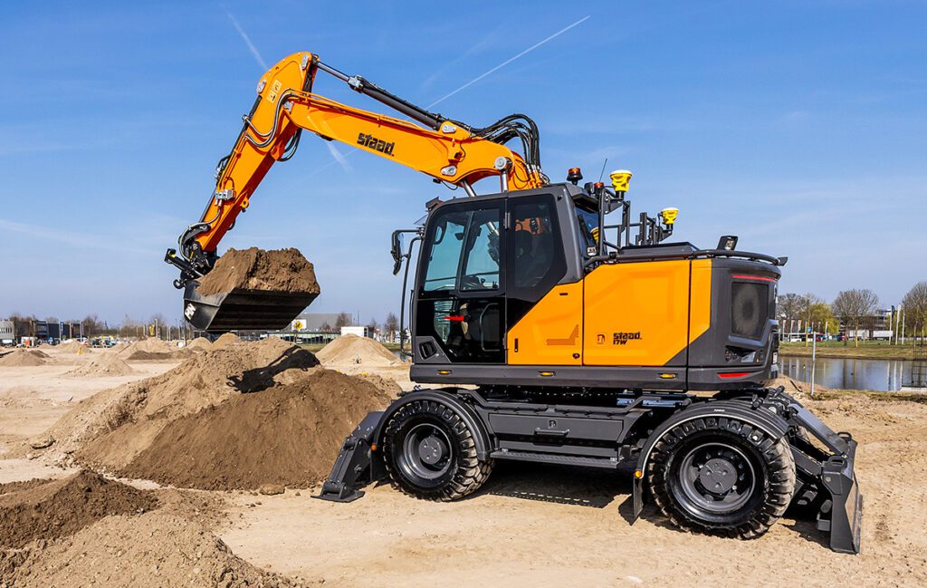 Staad unveils 17-ton electric excavator with swappable battery