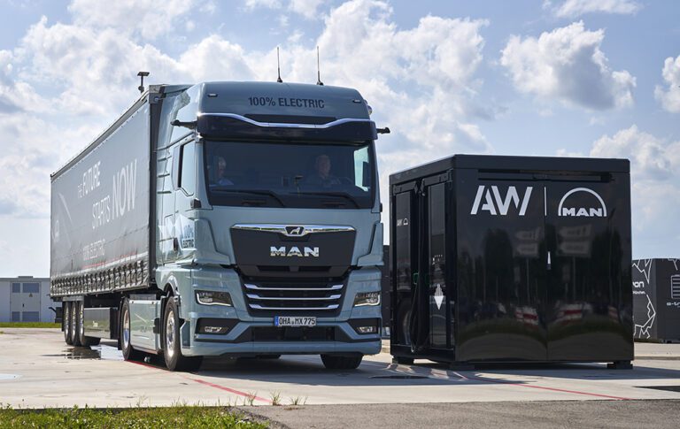 man-etruck-smart-charging-cube-01