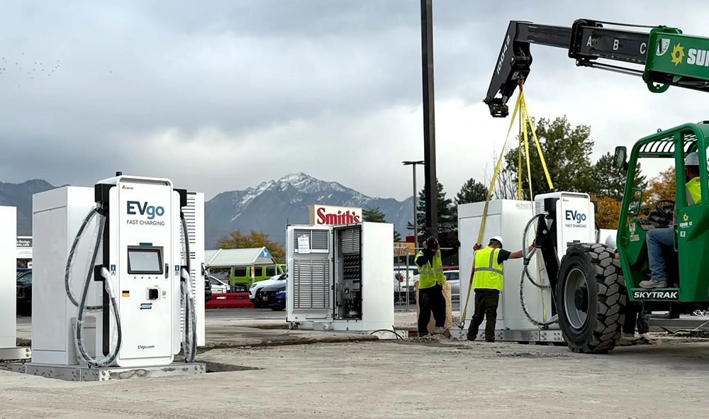 EVgo to install thousands of EV fast charging stalls at Kroger stores