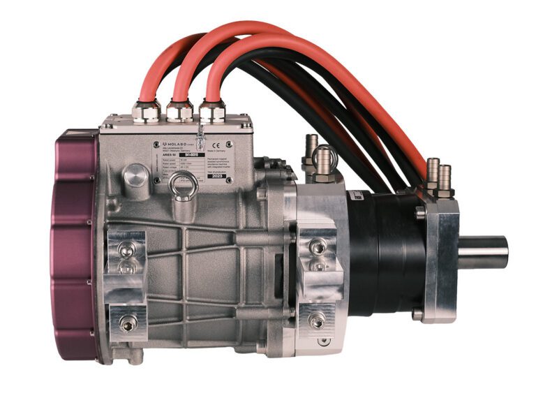 Molabo_ARIES_i50_electric_inboard_12