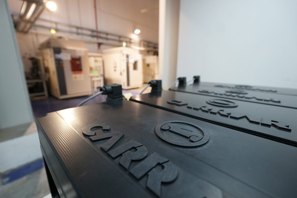 Carrar says its immersion-cooled battery architecture stops thermal runaway even with a cell above 800 °C