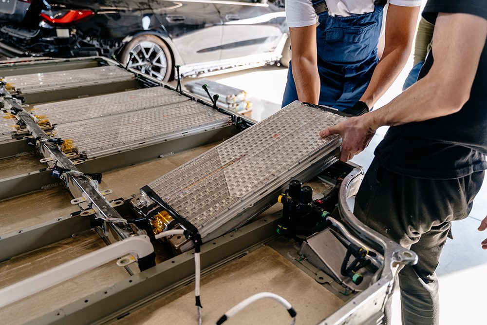 UK repair shops may risk losing insurance without EV training
