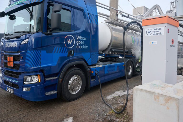 Scania-sells-105-electric-trucks-to-Swedish-chemical-firm3