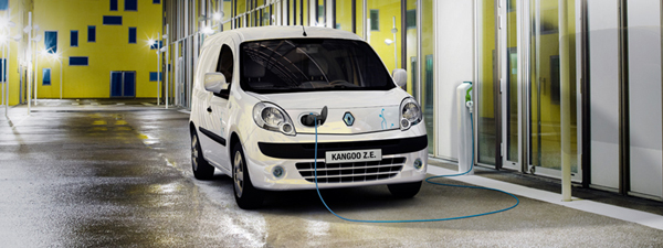 Renault delivers first Kangoo electric van in the UK